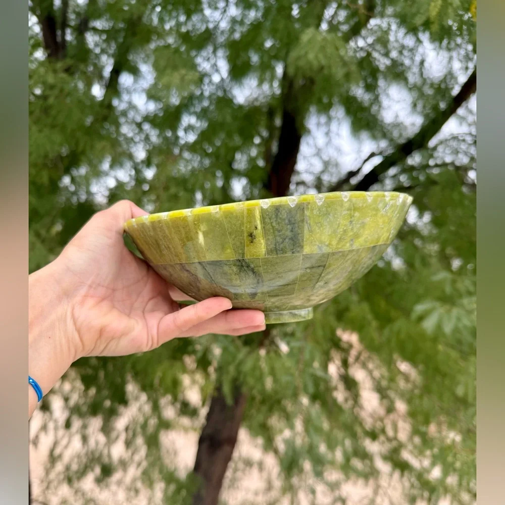 Serpentine bowl with Turquoise - Picture 5 of 6